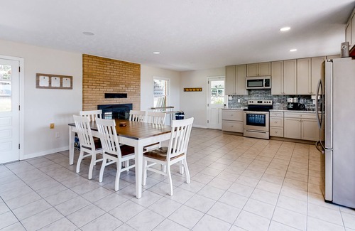 Mills River House | Mills River Brew House | House in Mills River with mountain views