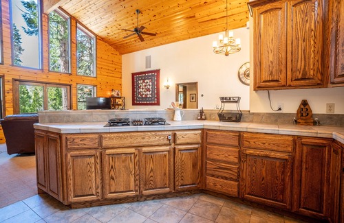 Dorrington Cabin | Millville Chalet w/Summer Pool Access!