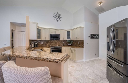 Interchange Square House | Milly2 · Elegant 4BR Pool Sanctuary · Ideal for Work/Play!