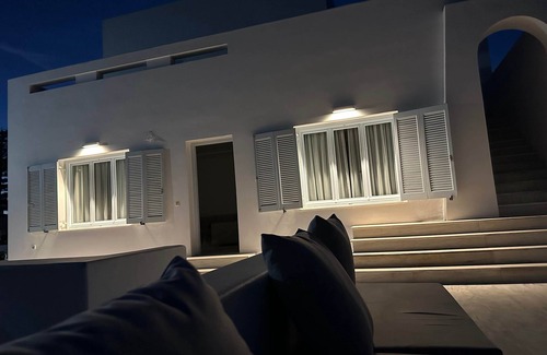 Apollonia Apartment | Milos Aquabliss Beachfront Villa