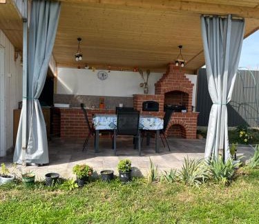 Baia de Fier Villa | Mimi house