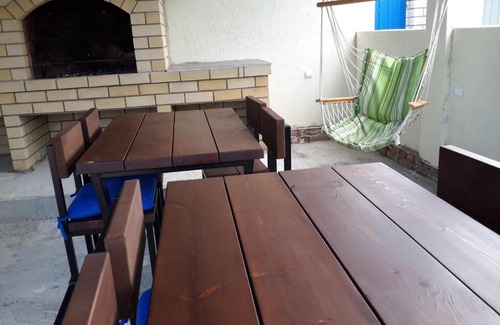 Dolzhanskaya Hotel | Mini - gostinitsa (nomera na ulitse Pobeda) so storony Taganrogskogo zaliva.