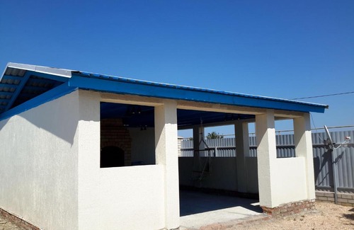 Dolzhanskaya Hotel | Mini - gostinitsa (nomera na ulitse Pobeda) so storony Taganrogskogo zaliva.