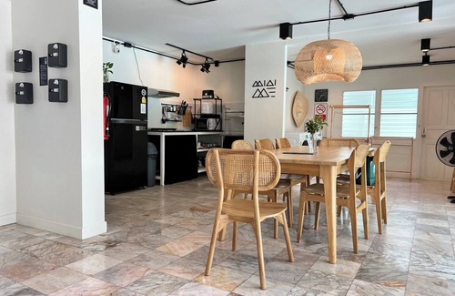 Old City House | MINI-ME HUBS - Charm Suites in Old City