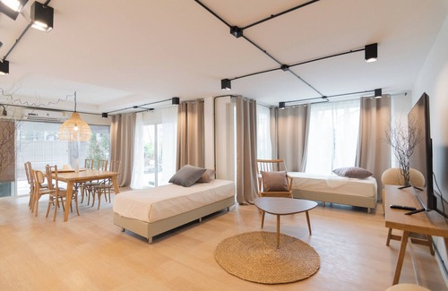 Old City House | MINI-ME HUBS - Charm Suites in Old City