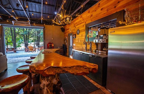 Copperhill Cabin | Mini Resort in the Mountains