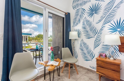 Colonia Centro Villa | Mini-Resort Villa in Cozumel, Pool, Beach Walk, and Fast Wi-Fi.