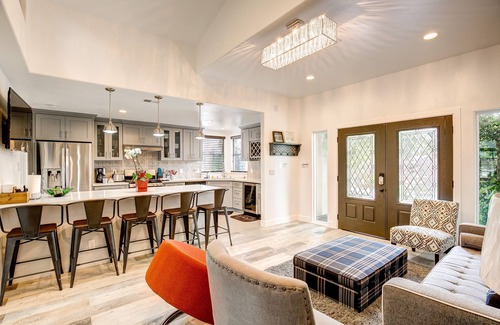 Riverview West House | Mini Villa close to beaches Disneyland and much more!