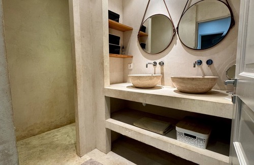 Tiuccia House | Mini villa with pool 50m from the sea!