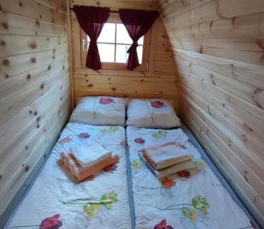 Oberdorla Other | Minihotel "Hobbit Town" am See an der Mecklenburger Seenplatte, Schlaffass