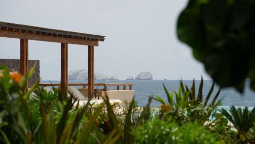 Ixtapa - Zihuatanejo Apartment | Minimalist elegance by the beach