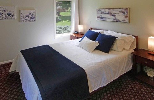 Golden Valley Apartment | Minneapolis Area Apartment, 8 Mi to Downtown!