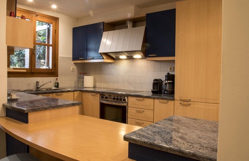 Heraklion House | 'Minos' Maisonette House overlooking the Minoan Palace of Knossos !