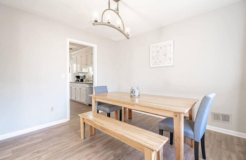 Irmo House | Mins to Lake Murray & Downtown! Serene on Sonning