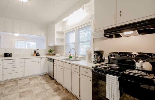 Columbia House | Mins to USC, Hospital, Zoo! Columbia Duet- 2 Units