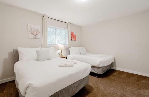 Columbia House | Mins to USC Hospital Zoo Columbia Duet-Unit B