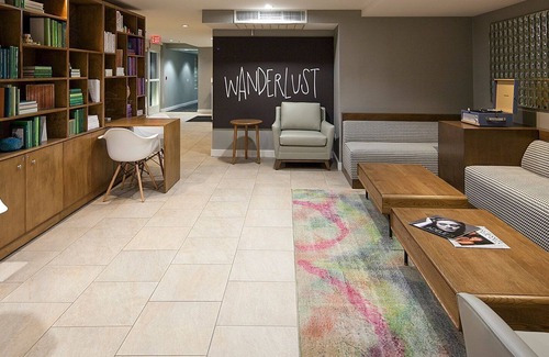 Venice Hotel | Minutes Away from The Venice Beach Drum Circle! Heated Outdoor Pool, Bike Rental