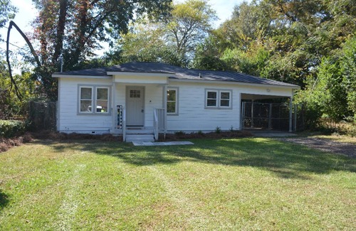Fort Valley House | Minutes from FVSU! Renovated home for peace & tranquility