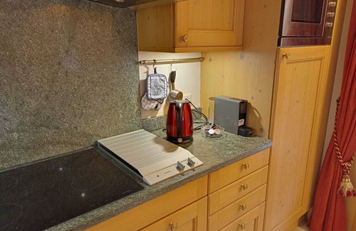 Zweisimmen Nr Gstaad Apartment | Minutes Walk from Gstaad Center - Great Apartment