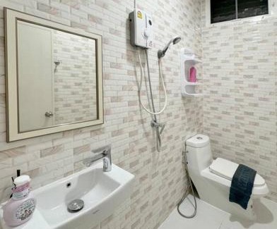 Ratchadaphisek Villa | MIQ HK611 Huai Khwang 4BR Jodd fair