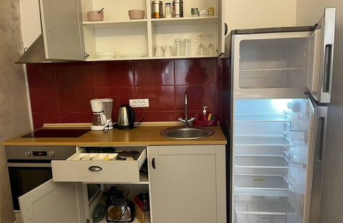 Brasov City Centre Apartment | Mira Studio: Tranquil Haven in Brasov's Core