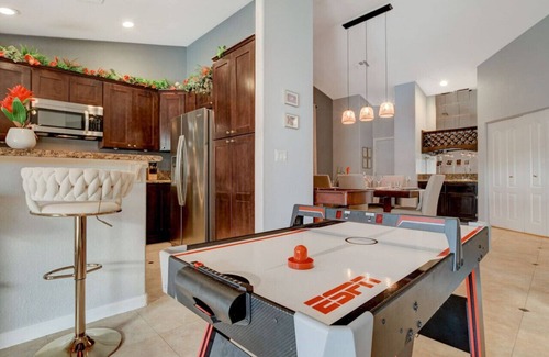 Las Vegas House | Mirage Pool House - Relaxation oasis. Swim & Play