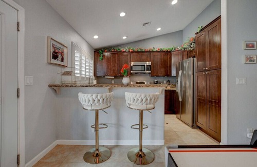 Las Vegas House | Mirage Pool House - Relaxation oasis. Swim & Play