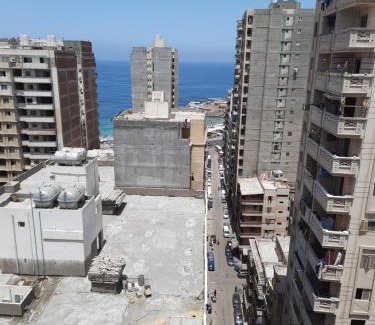 Al-Muntazah House | Miramar Aparthotel with sea view