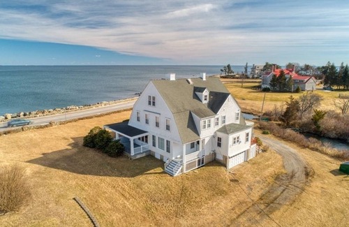 North Hampton House | Miramar Escape