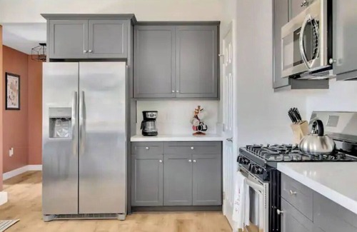 Atascadero House | Mirasol Manor -sleeps up to 14! Minutes to Paso + SLO
