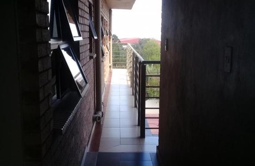 Greater Johannesburg Metropolitan Area Hotel | Miraton Lodge Hotel