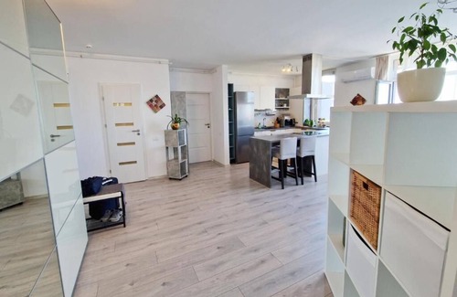 Timisoara Apartment | Mirvana Apartments Azur Skyview