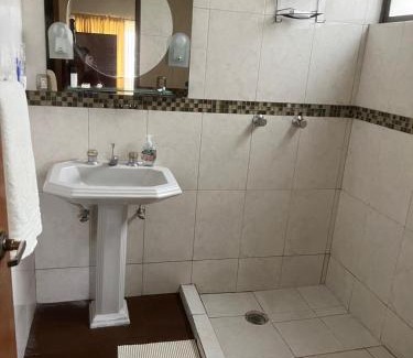 Durango House | Misión Vizcaya Hospedaje
