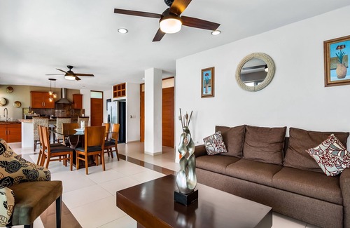 South Shore Hotel Area Condo | Mismaloya Beach condo with ocean views, on-site pool, grill, & private balcony