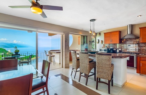South Shore Hotel Area Condo | Mismaloya Beach condo with ocean views, on-site pool, grill, & private balcony