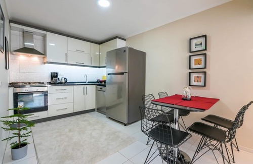 Kaleici Apartment | Missafir Modern Flat near Hadrian's Gate