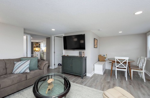 Lynn Center House | Mississippi Riverfront home. Totally updated.2 bed 1 bath sleeps 6.amazing views