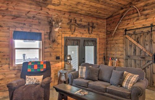 Dawn House | Missouri Vacation Rental with Fire Pit Access