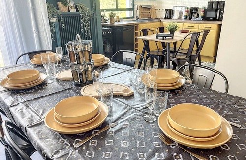 Epinay-sur-Seine Apartment | 【Mister BIG】appart extra large -10 pers-2 parkings