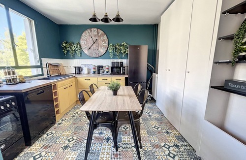 Epinay-sur-Seine Apartment | 【Mister BIG】appart extra large -10 pers-2 parkings