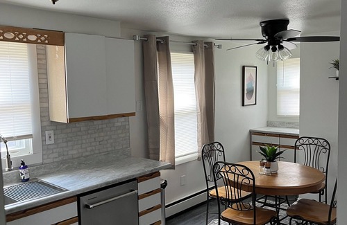 Niles House | Mistletoe landing