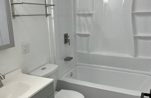 Niles House | Mistletoe landing