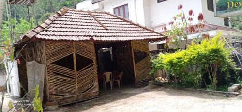 Devikolam Hotel | Misty Hills Munnar