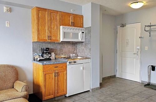 Grande Cache Hotel | Misty Mountain Inn and Suites