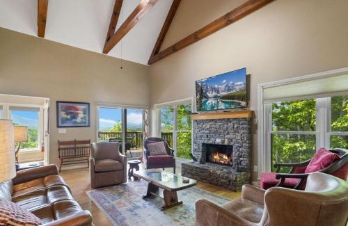 Blowing Rock House | Misty Ridge Retreat