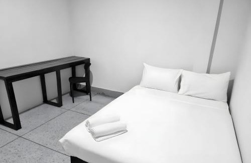 Wat Bowon Niwet Apartment | Mitr Inn Khaosan Street - มิตร อินน์ ตรอกข้าวสาร 1