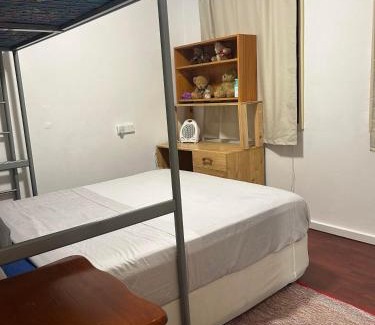 Macquarie Fields Bed & Breakfast | MJED House