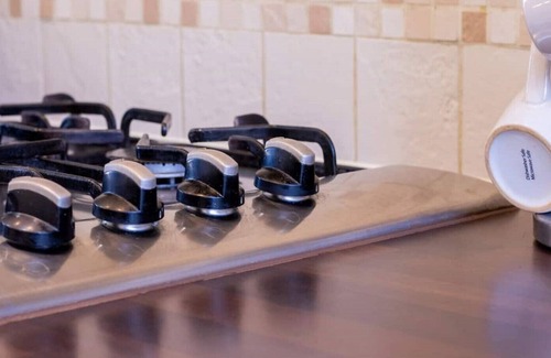 Willen Apartment | MK Business & Staycations sleeps 4,PARKING, 2 BATH