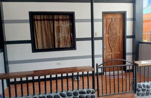 Basdiot House | Moalboal Indino's Guesthouse sardines run and sea turtle 1 minute walking distance
