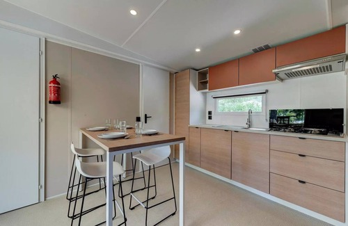 Berny Riviere House | Mobil-home | Comfort XL | 3 Bedrooms | 6 sleeps | Raised terrace | A/C
